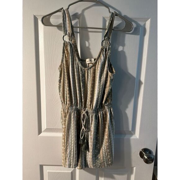Woman's romper Derek heart size small - Picture 1 of 4